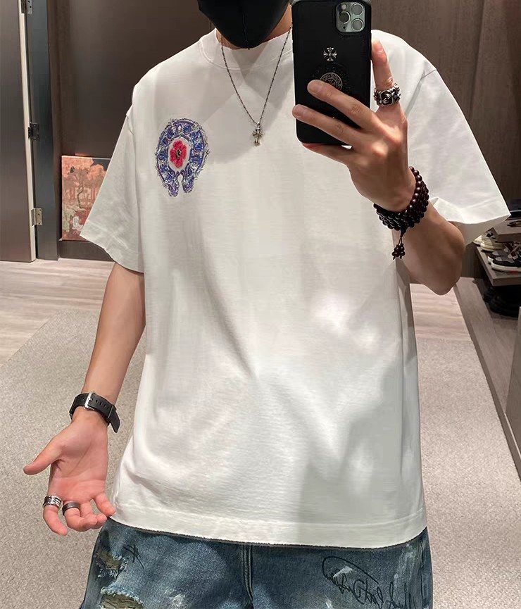 Chrome Hearts Horseshoe Cross Embroidered T-Shirt — context